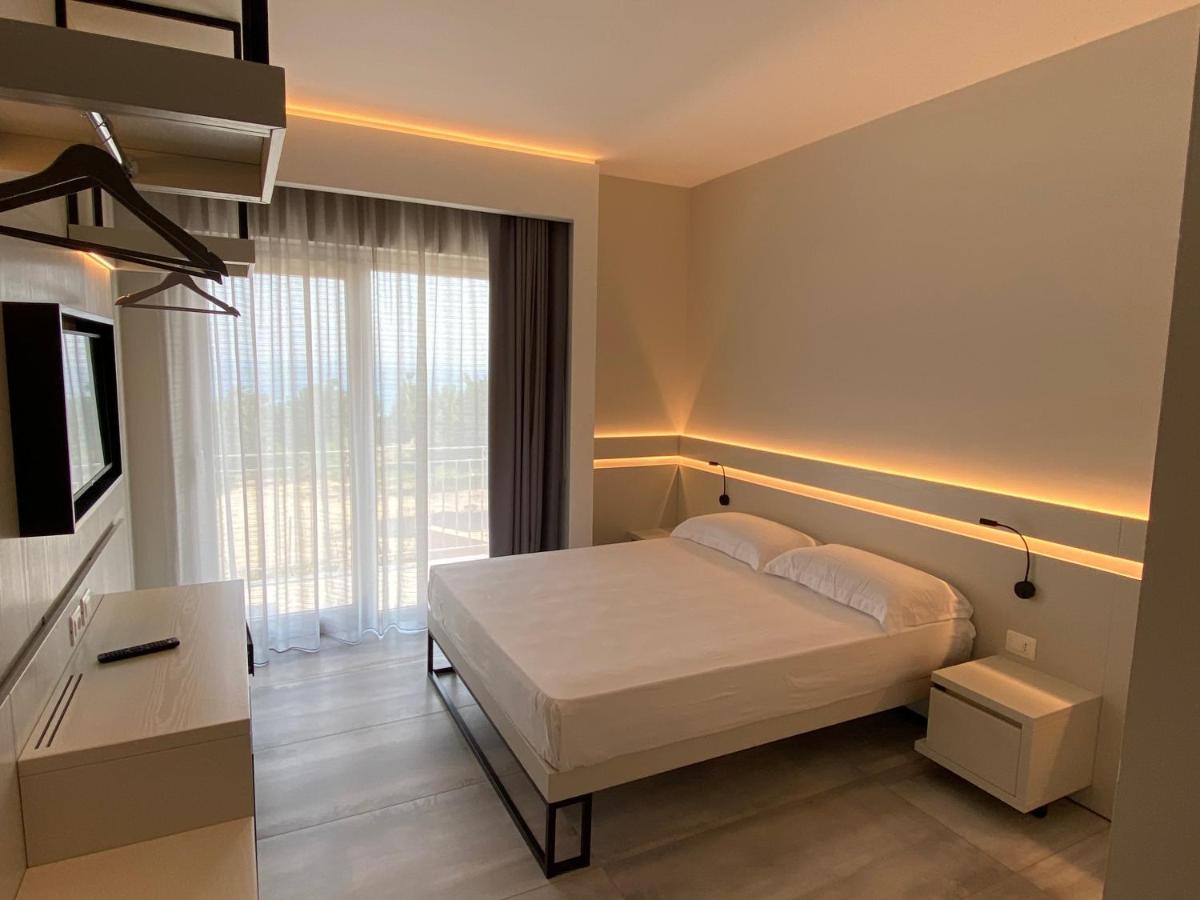 Aether Suites Tropea - Free Private Parking Екстериор снимка