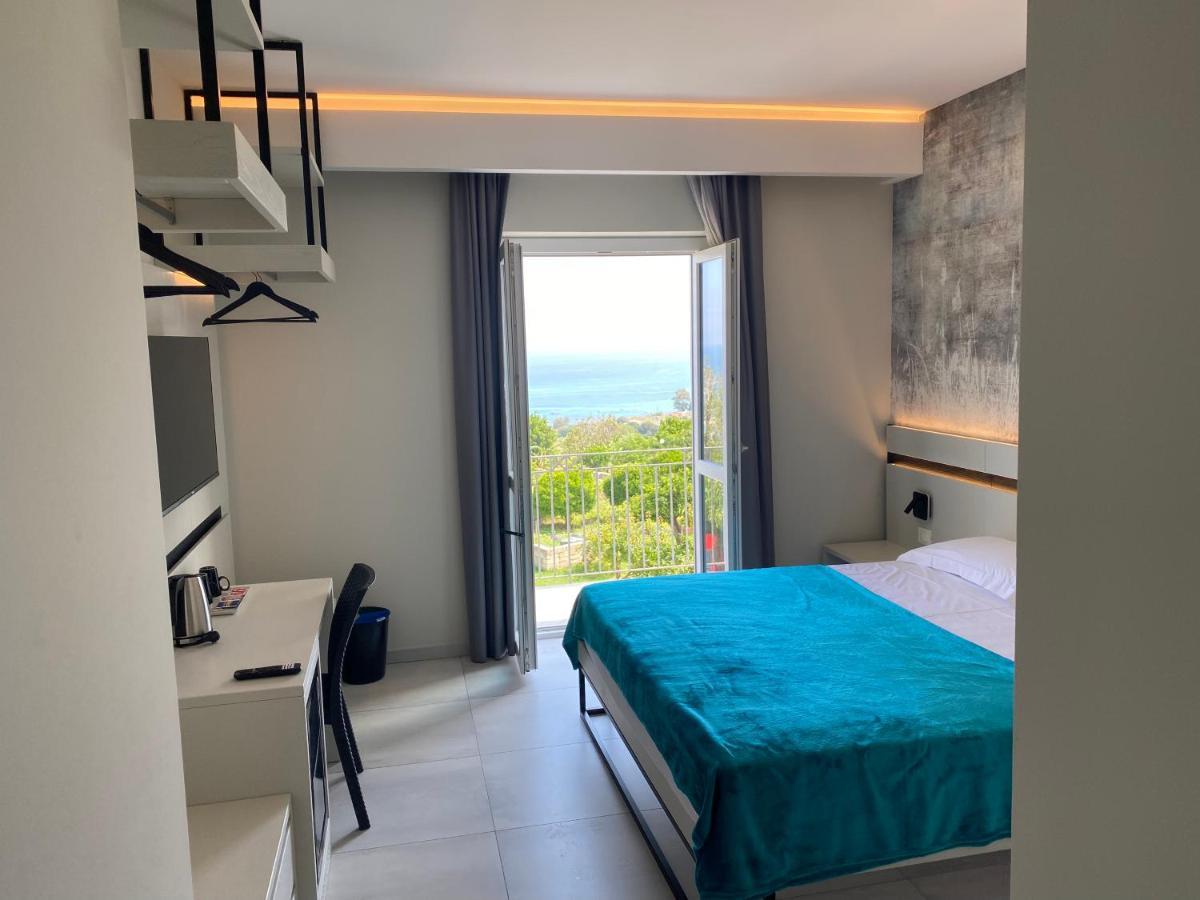 Aether Suites Tropea - Free Parking Екстериор снимка