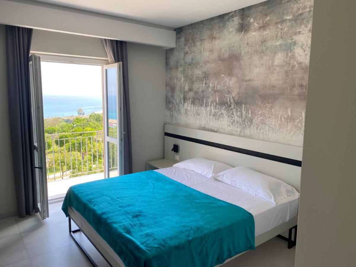 Aether Suites Tropea - Free Private Parking Екстериор снимка